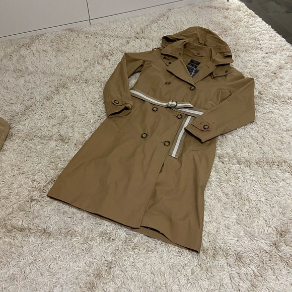 Abercrombie & Fitch Camel Trench Jacket with Belt - Picture 2 of 3